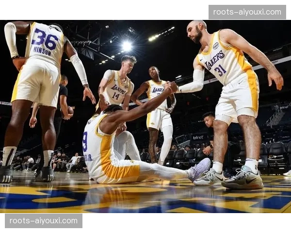 雷霆篮板58-36完胜湖人，前场篮板15个控制禁区优势